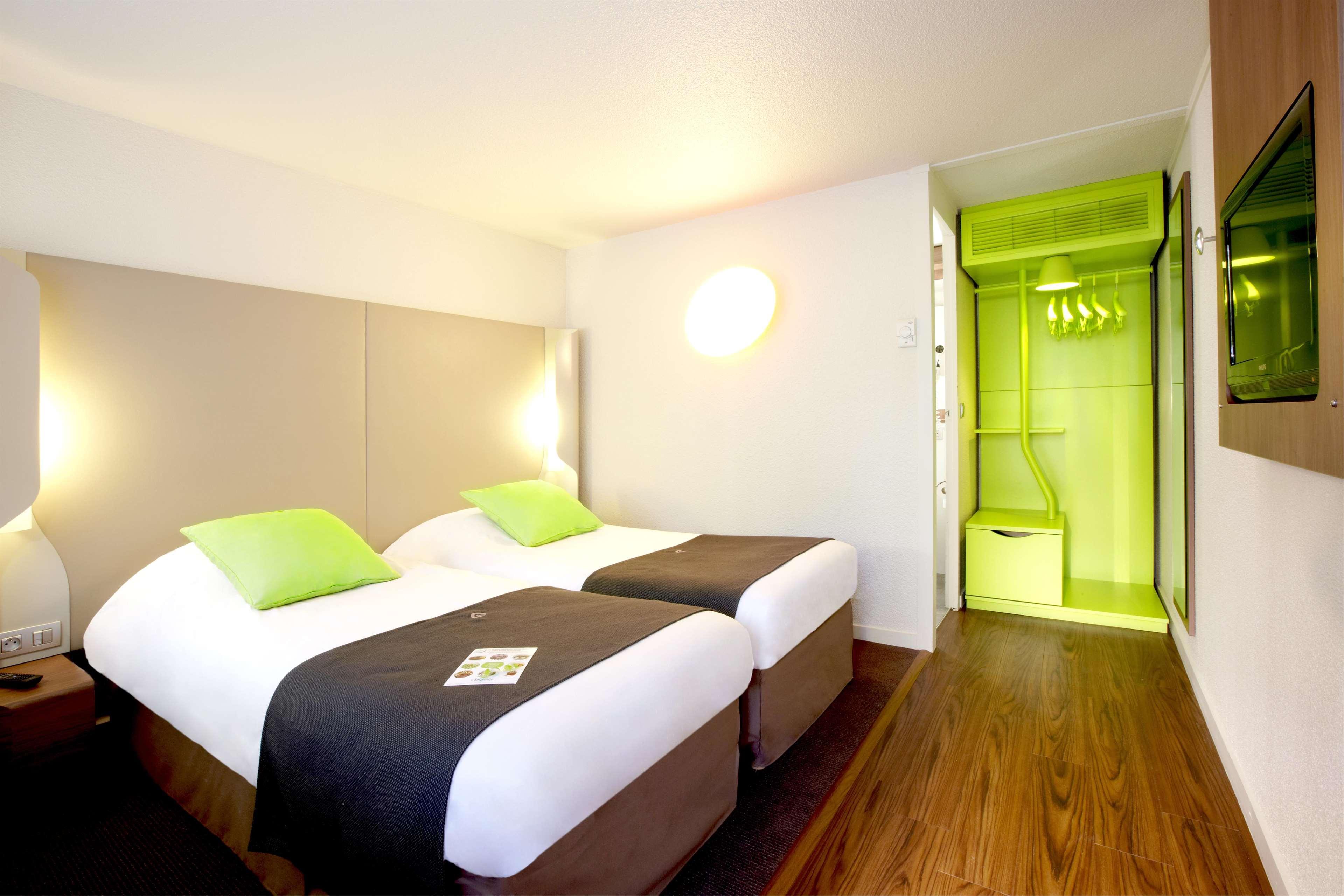 Campanile Biarritz Hotel Bagian luar foto