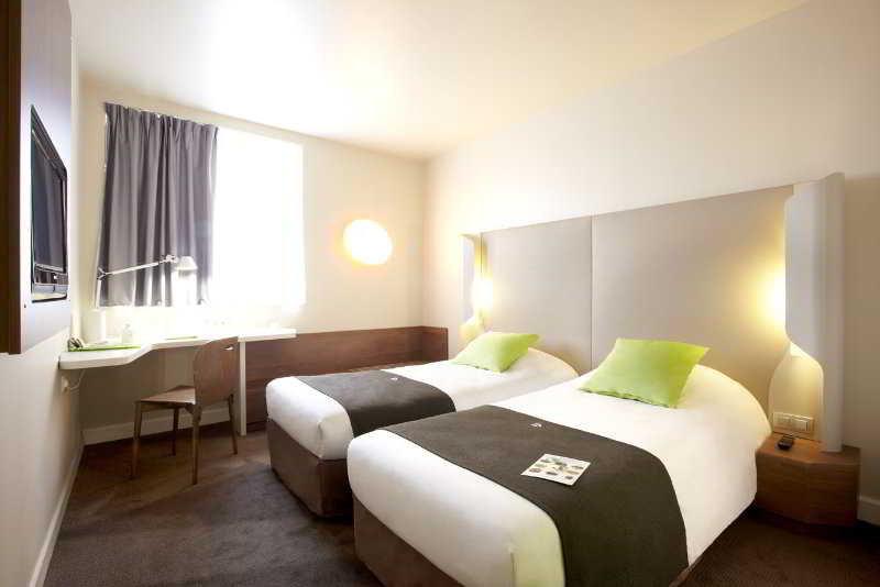 Campanile Biarritz Hotel Bagian luar foto