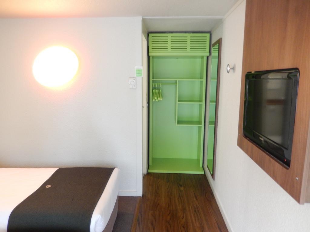 Campanile Biarritz Hotel Bagian luar foto