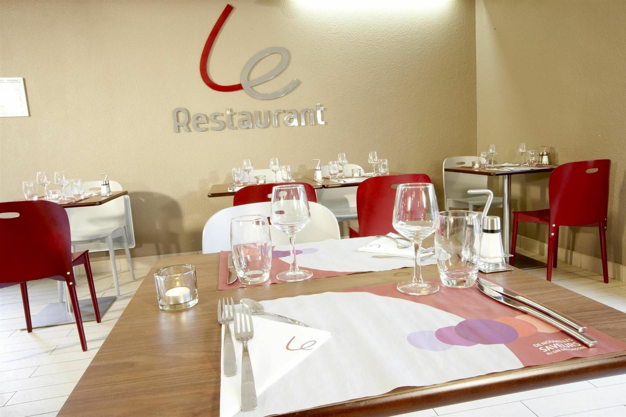 Campanile Biarritz Hotel Bagian luar foto
